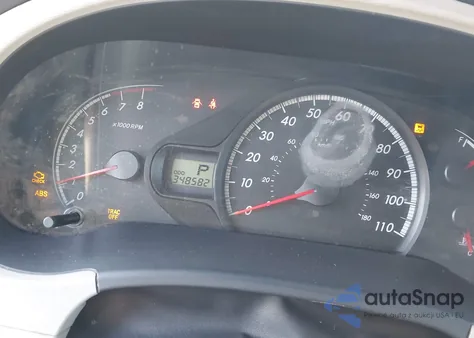 2012 Toyota Sienna Base V6 7 Passenger z USA, uszkodzony, nr VIN 5TDZK3DC0CS256616